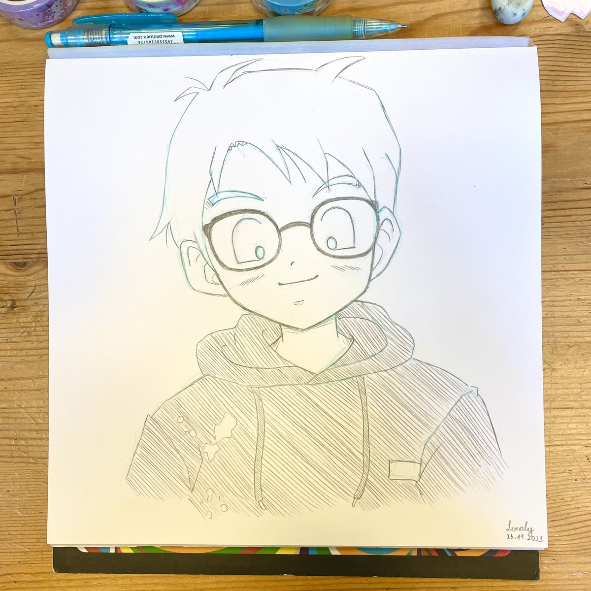 LunalyArtworks's tweet photo. On last Saturday I had the chance to draw the kids in the city library Oberursel with my wonderful colleagues Christina Plaka, @YamYamArtworks and @universaria_art . Many thanks for that! It was so much fun. Here is one of the portraits I drew. :) https://t.co/3GV4HHMUkm