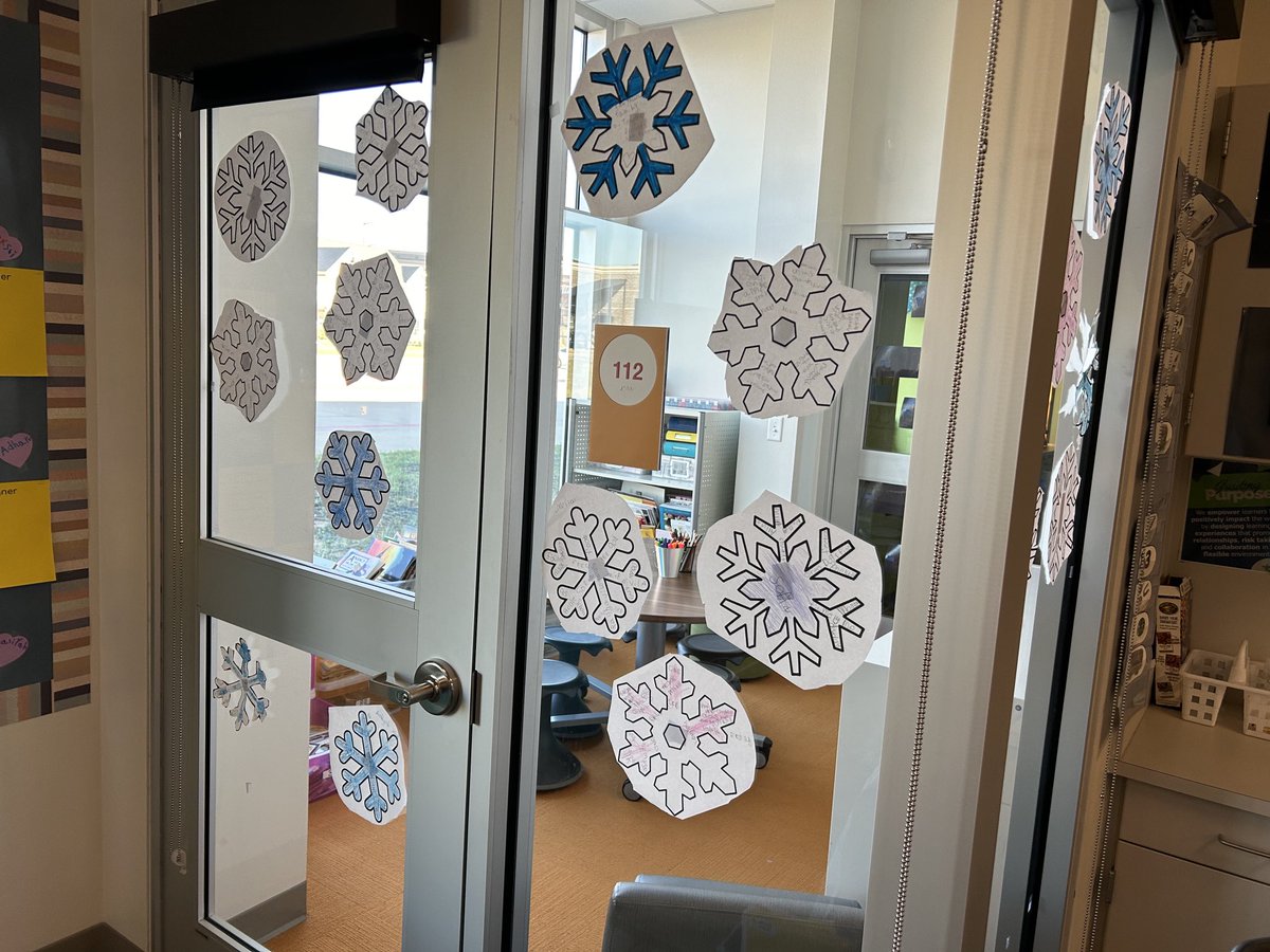 RJLeeCounselor's tweet photo. Reflected on gratitude today in ⁦⁦@RJLARao⁩ .  I love how grateful her class is 💛 #rjlyear10 https://t.co/eISLvnVfHP