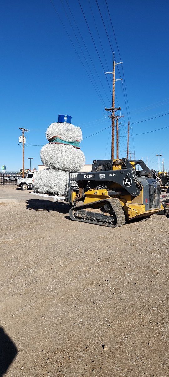KevinHasRetired's tweet photo. #TumbleweedTuesday
The AMAFCA Tumbleweed Snowman is on the move. https://t.co/7dxp3RKFqI