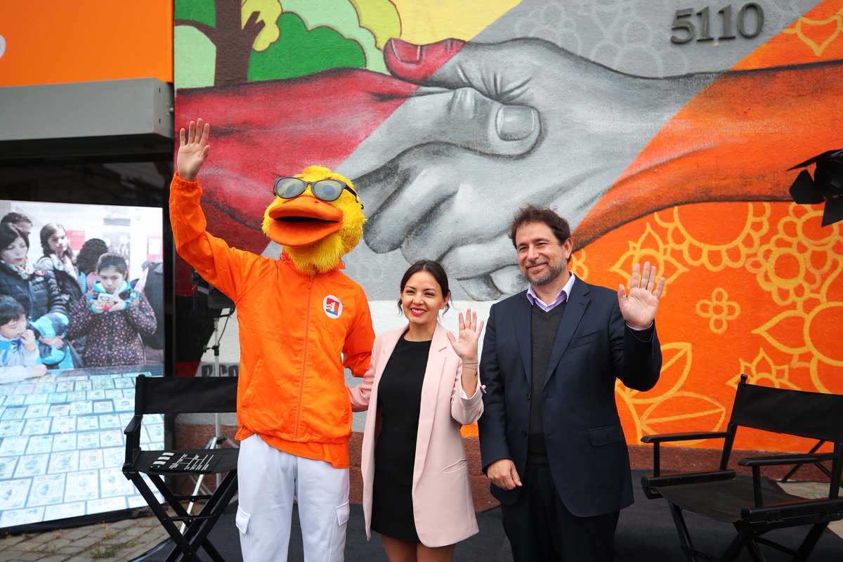 culturas_cl's tweet photo. En vísperas del #DíaDelCineChileno, participamos del relanzamiento del Fondo para la Difusión de @BancoEstado,  que regresa ampliando su foco de financiamiento para producciones cinematográficas y teatrales. https://t.co/eZI29gQbUk