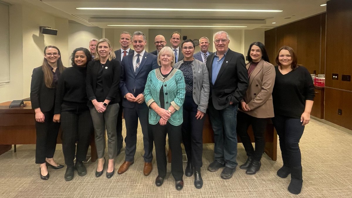 Merci <a href="/DanAlbas/">Dan Albas</a> et <a href="/PeterSchiefke/">Peter Schiefke</a> pour un autre événement réussi du caucus multipartite sur le cancer où <a href="/BioCanRx/">BioCanRx - Canada's Immunotherapy Network</a> a présenté le travail incroyable qu'ils font pour construire le réseau d'immunothérapie du Canada. Merci de votre leadership.