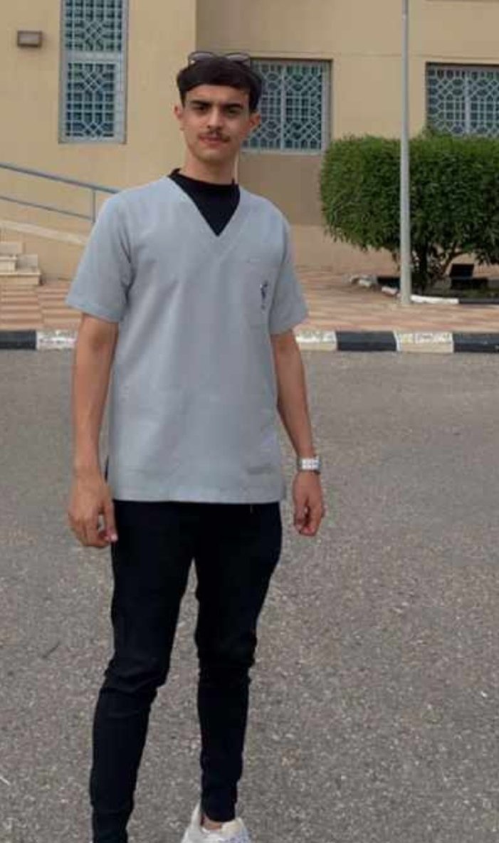 ysh2333's tweet photo. حمد لله ماتناهى درب ولاختم جهد ولاتم سعي إلا بفضلة. 
ابارك لأخي / فارس سالم حديش على تخرجه من الكلية التقنية وحصولة على الشهادة الجامعية المتوسطة تخصص تقنية كهربائية بتقدير ممتاز مع مرتبة الشرف سائلاً المولى عز وجل أن تكون عونا له على طاعته وإلى مزيداً من التقدم والازدهار. https://t.co/ytNmOtZwXh
