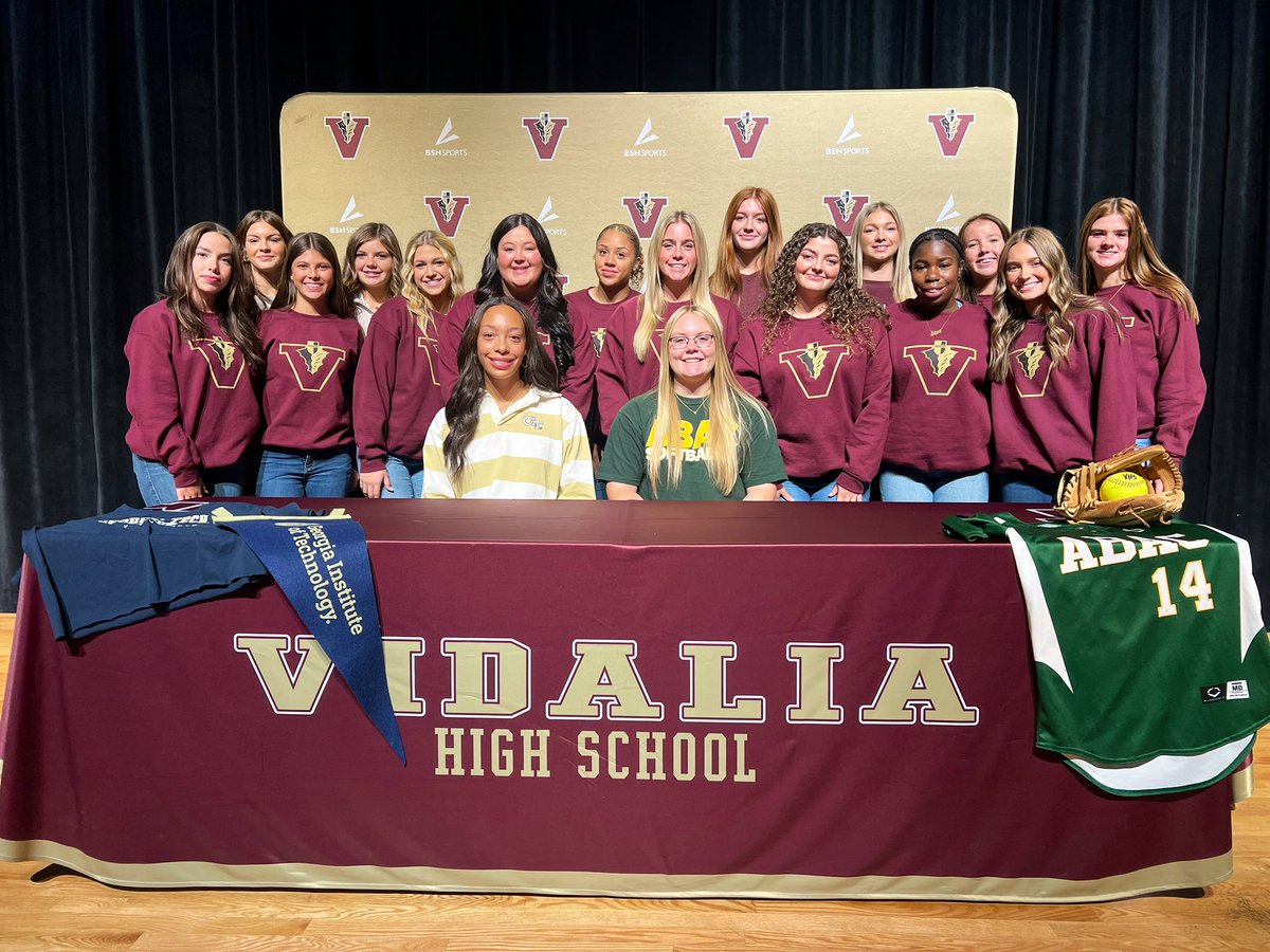 AmyZimmerWJCL's tweet photo. Two of @VidaliaAthleti1 most decorated softball players made their college plans official today. 

@HarrisTymber signed with @GaTechSoftball 

Emma Humphrey signed with @ABACFillies 

Story tonight on @WJCLNews https://t.co/iD5AMlX3YY
