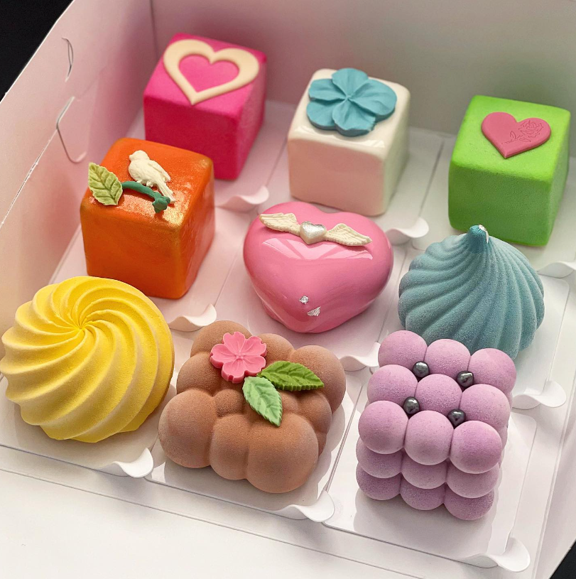 Mousse mini cakes by cakeoclockkw