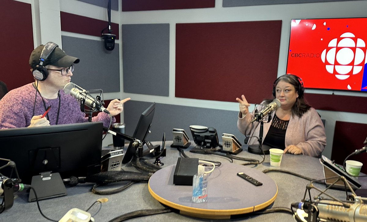 Thanks to @adamfwalsh and @THESIGNALCBC for a great discussion on the importance of charities in our communities. 
@NL_Gives was pleased to join @adollaradayfdn and @bridgestohope in studio. 
@TammyDavis709 did us proud. 
#NLGives #GivingTuesdayCA