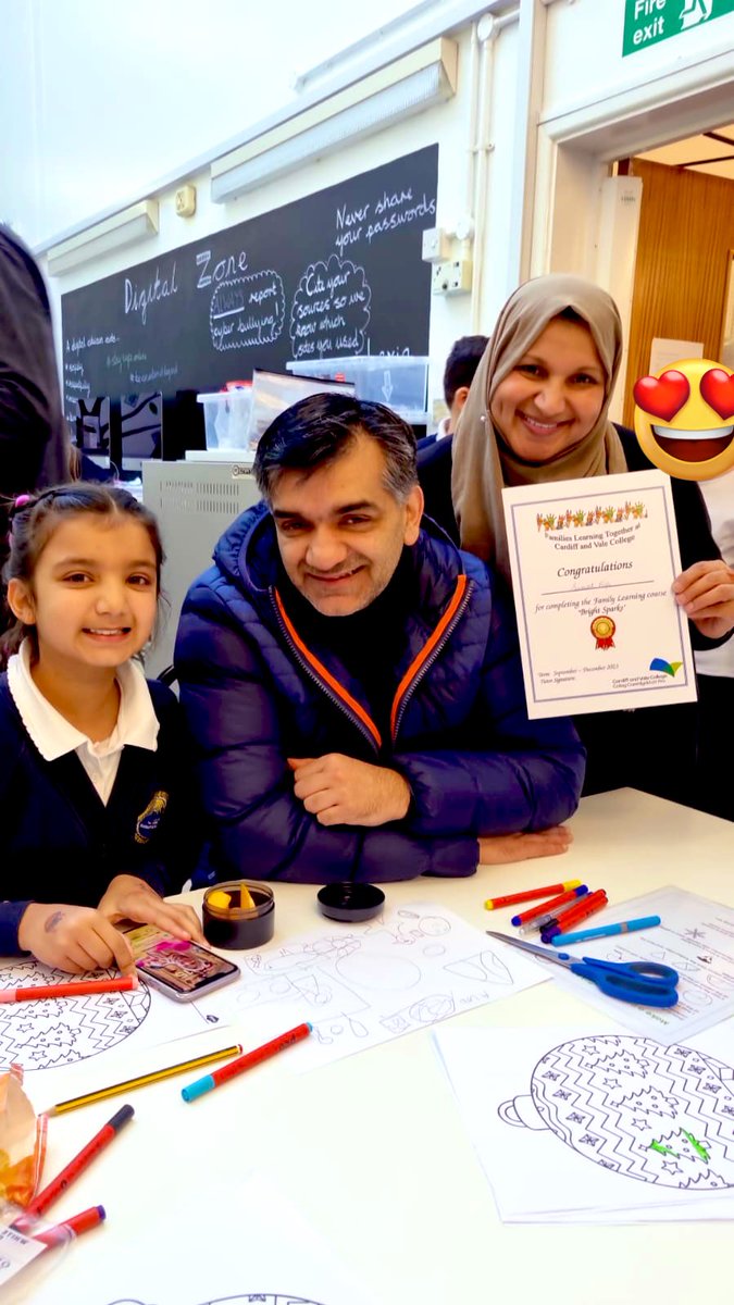 SarwatAsfi's tweet photo. @SullyPS @CAVC Thank you for the certificate and a soup cookbook. https://t.co/MpWgNagZHE