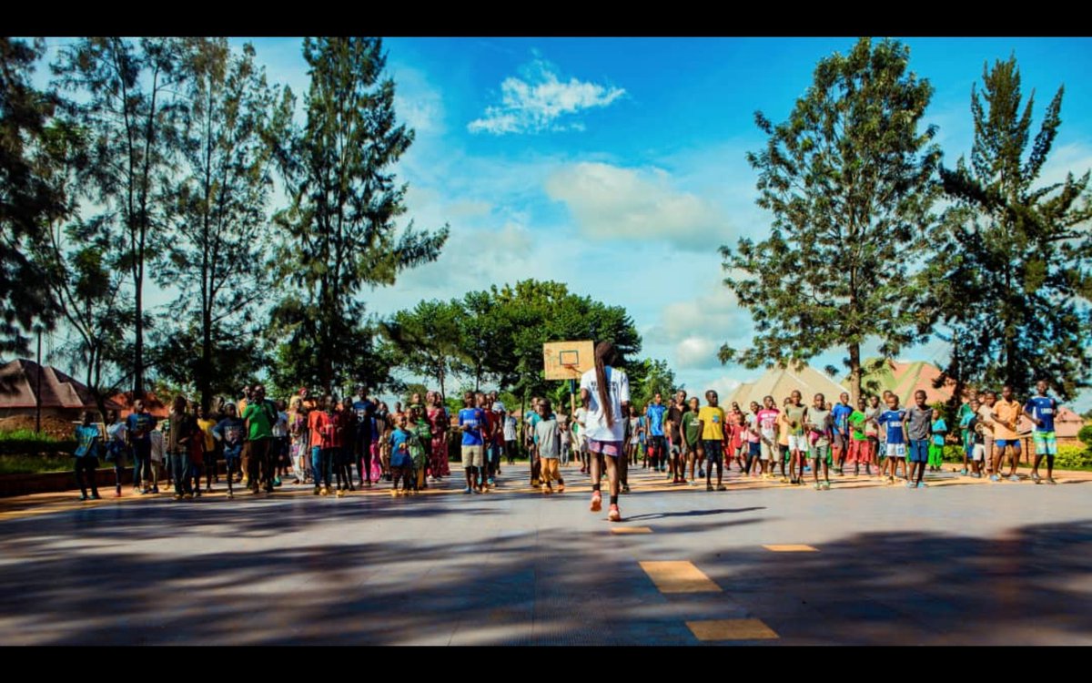 yegokayonza's tweet photo. Urubyiruko rwa @KayonzaDistrict uko niko weekend iba yifashe tunashishikariza abatanzwe kwitabira iyi myidagaduro (Basketball,VolleyBall,KUNGU-FU,Karate, )Umuziki, imipira yo mu Rwanda,hanze n'ibindi. @BoscoNyemazi @jnabdallah @MiniYouthRwanda @RwandaLocalGov https://t.co/ZSSH1hDQJZ