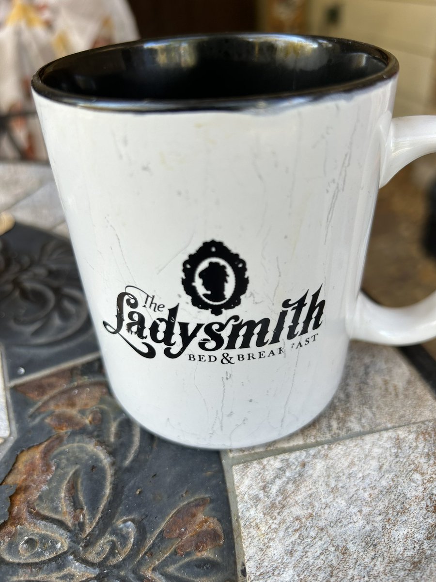 DPride1972's tweet photo. @mirandalambert I miss this place! Great times, and sorry I stole your coffee mug. https://t.co/LiAmcbFqBm