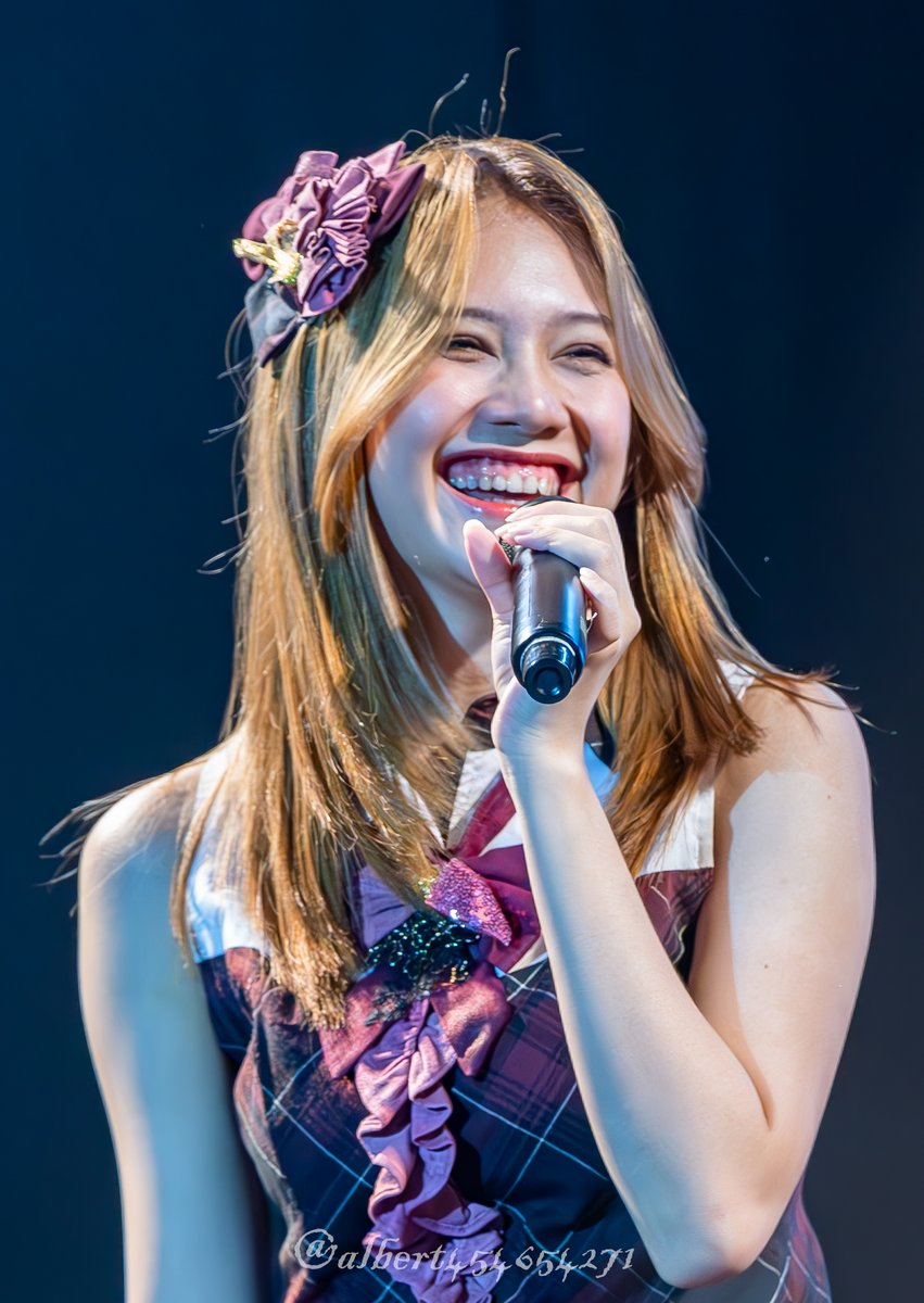 Huhu 😭<a href="/Y_ChikaJKT48/">BUKAN CHIKA</a>