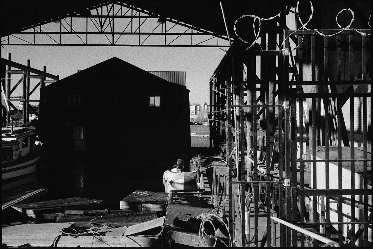 krishooperphoto's tweet photo. Boathouse

#NikonFM2 #IlfordHP5 #BlackAndWhite #FilmPhotography #StreetPhotography #BelieveInFilm #Vancouver #Vanspc #HomeDeveloping https://t.co/hZyS8QYpbf