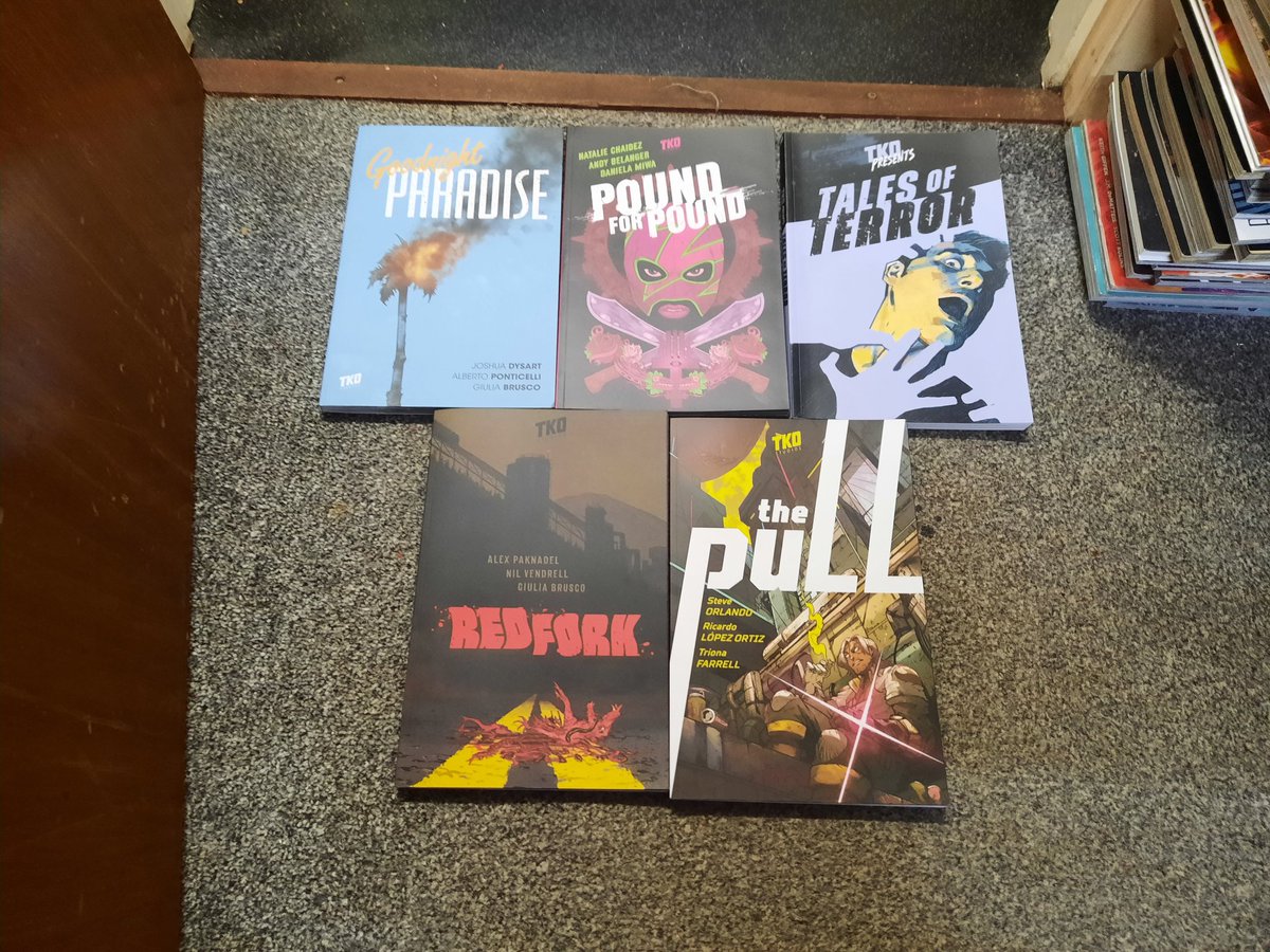 Got a couple of @TKOpresents titles at @OKComics thus weekend @thetzechun @SteveNiles @SzymonKudranski @SGirner @jaredkfletcher @rgay @mingdoyle @whoajordie @niK_IT @Ruth_Redmond @IsaacGoodhart @DTNart @sloanesloane @juni_ba @thesteveorlando @Treestumped @RLopezOrtiz