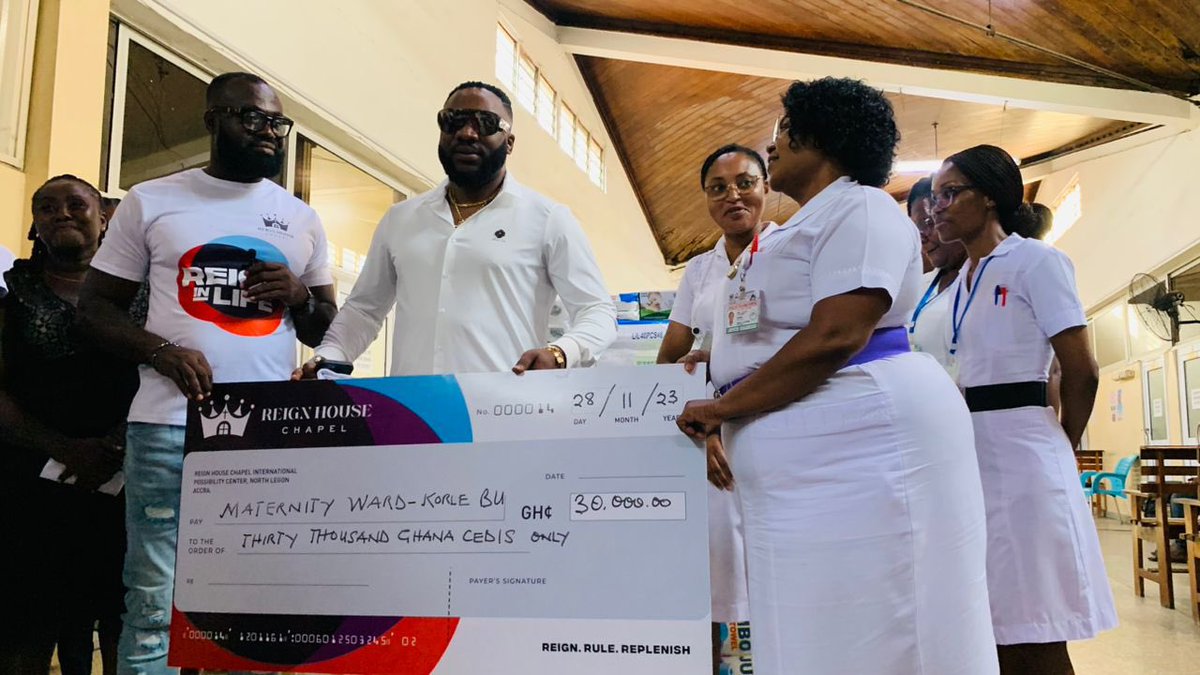 KobbyKyei_'s tweet image. The head pastor of Reign House Chapel- North Legon Prophet Eric Boahen Uche, made a generous birthday donation to the Korle Bu Maternity Ward on his birthday.

#TheBlogger