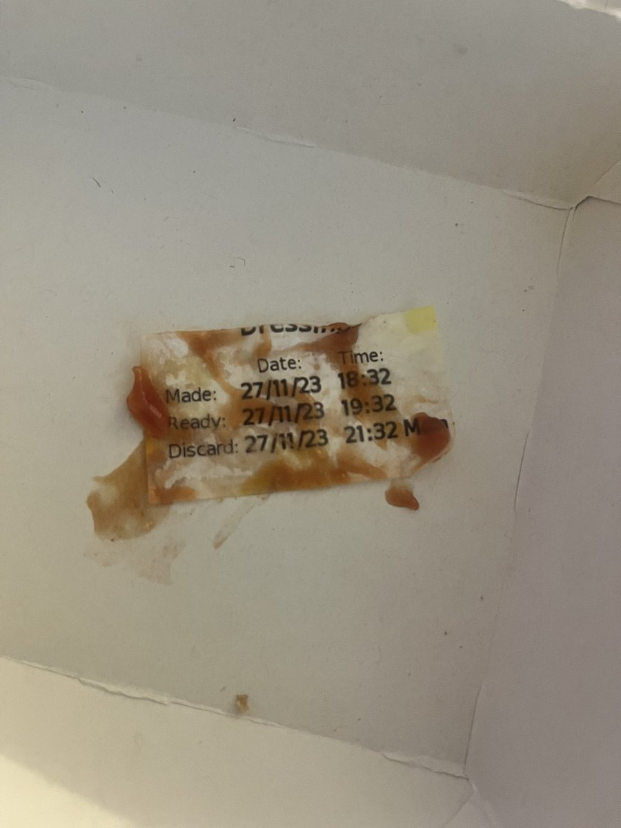 _timlowe's tweet image. I was really enjoying my 1/4 pounder. Till I almost ate a label with yesterday’s date on. 😠 @McDonaldsUK