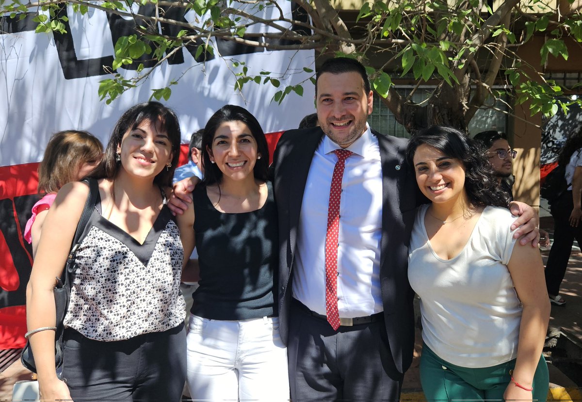 EmilceVegaEOK's tweet photo. 🏛️ En el HCD #Maipú, acompañé a @MauriPintiClop y equipo en la asunción de nuevos concejales

🫂 ¡Felicitaciones @marcosflores3 y @ElisaGMaipu! Los vecinos y vecinas confían en su compromiso y capacidad para el crecimiento y la mejora de la calidad de vida en #Maipú💪🏼 https://t.co/6hk80qf3ix