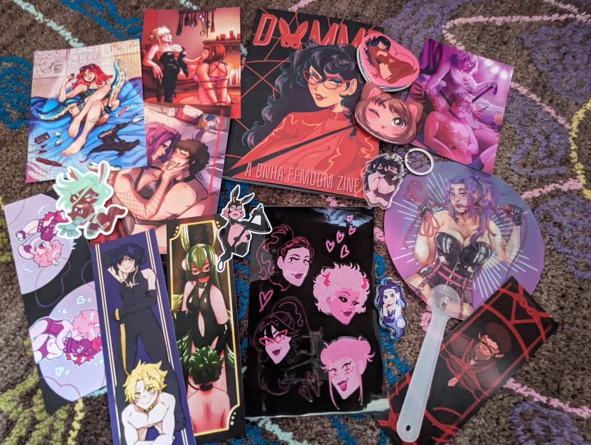 My full piece for the <a href="/bnhafemdomzine/">Domme 💄 BNHA Femdom Zine 💋 COMPLETE!</a>💕
It's bunny time~🐰🔥

All the merch is beautiful and so spicy as well😩👌
Was fun to be part of another Zine😊