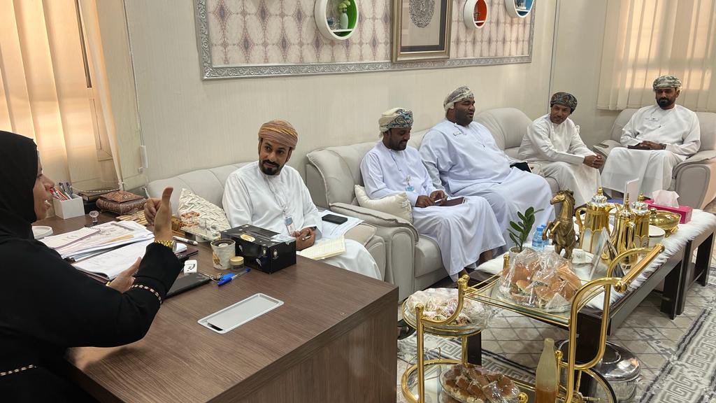 Ed_Ac_de's tweet photo. زيارة الفريق الإشرافي من مركز التوجيه المهني والإرشاد الطلابي لمدرسة كبارة للتعليم الأساسي لمتابعة الأنشطة المدرسية والإجادات الطلابية المتنوعة والاطلاع على أبرز المستجدات والتحديات والصعوبات في جميع مجالات الأنشطة والوقوف عليها.@kubarasch7258 https://t.co/mJPZyWyMfz