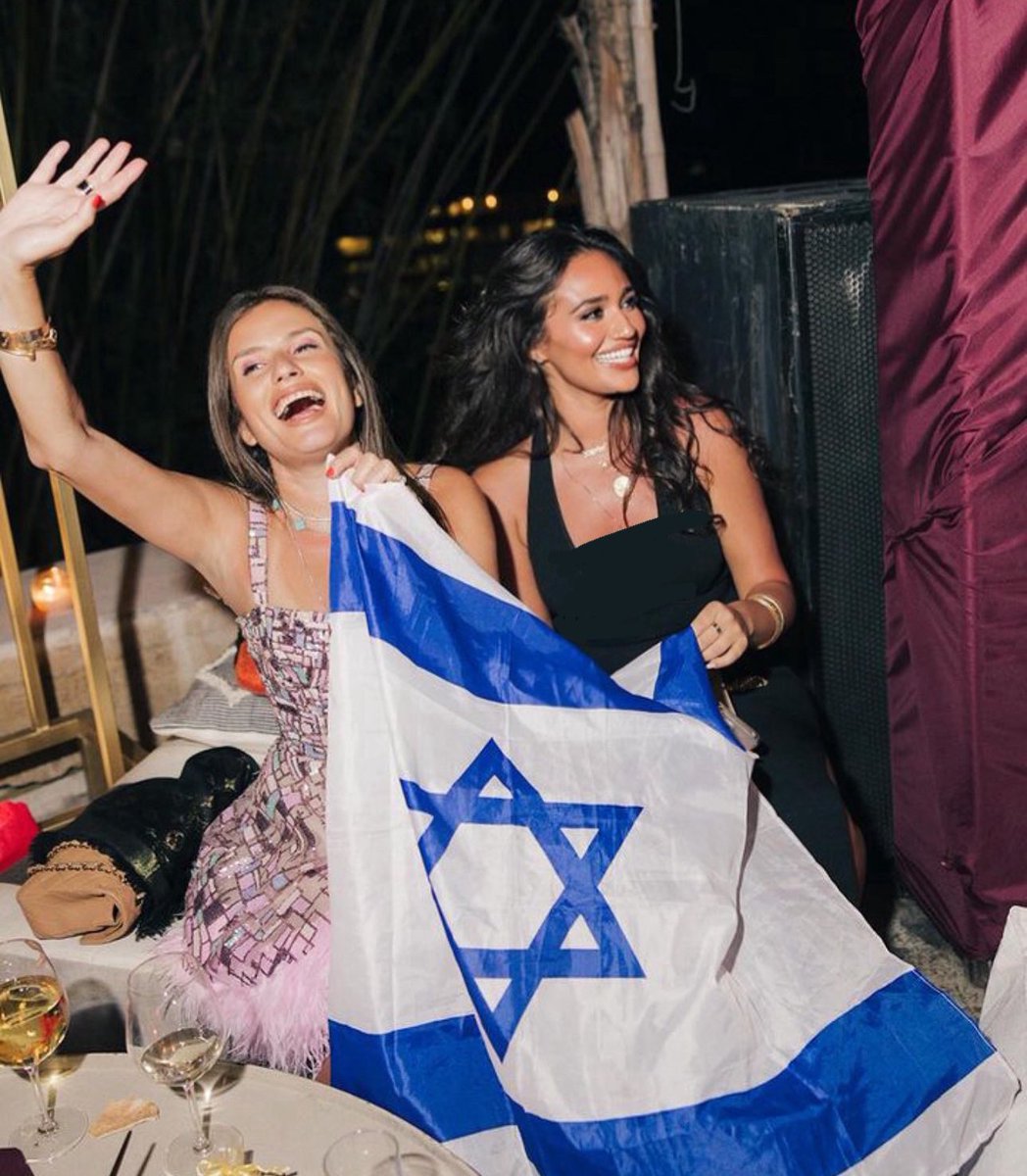 لنا خلقت الارض لنكون اسيادكم وما انتم الا عبيد ف جميع المسلمين المتخلفين عبيد لنا وسنبيدكم من الارض لنطهرها من التخلف والارهاب 
#اباده_غزه 
#سحق_الارهاب