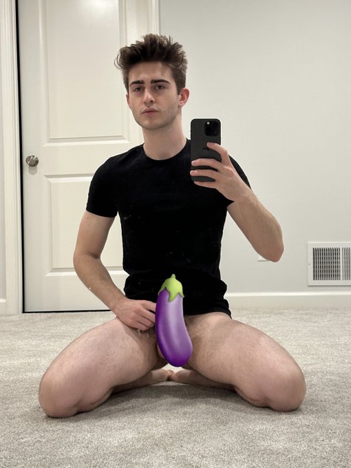 Happy Tuesday 😏 https://t.co/td9mtsmHtx