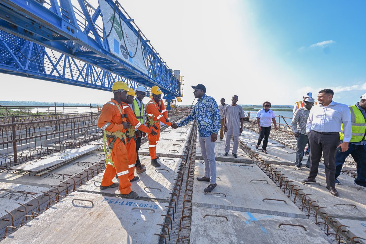 kipmurkomen's tweet photo. Accompanied by Transport PS Mohamed Daghar, I inspected  ongoing construction of the Mwache Junction - Tsunza - Mteza Road, which is part of the three-phased Dongo Kundu bypass project, later in the afternoon.

I'm happy with the progress made so far in the construction of the road which will connect West of Mombasa from Miritini to Kibundani along the Likoni-Lunga Lunga road in the South, thereby reducing traffic congestion at the Likoni Ferry and enhancing interconnectivity and trade between Kenya and Tanzania.

I also met with the Committee on land compensation for the Dongo Kundu Special Economic Zone project in Kwale County.

I encouraged the committee to observe fairness, transparency and integrity in the compensation of landowners to allow for the speedy completion of the project.

The Dongo Kundu SEZ will boost value addition, create jobs for the people of Coast region and improve foreign exchange through foreign investment.

Others present were KPA Board members led by their Chairperson Benjamin Tayari, KPA management team led by their MD William Ruto,  Kenya Railways MD Phillip Mainga, and other officials from the Ministry of Roads and Transport.