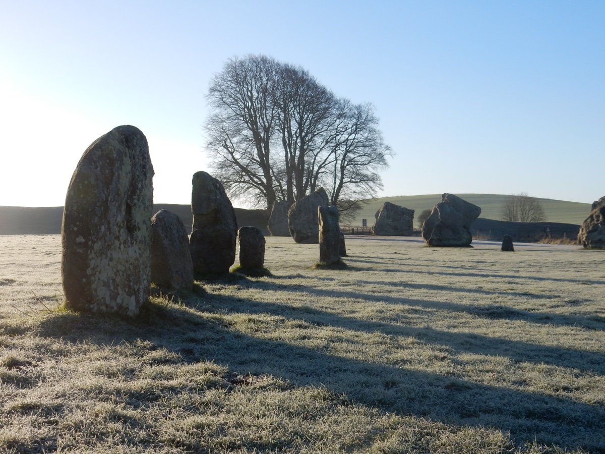 VisitWiltshire's tweet photo. Join expert archaeologist, Dr Nick, on a guided tour of @AveburyNT

There’s lots to learn and mysteries to unravel about this ancient site. How better to finish a morning of history, than with a warm drink and mince pie?
https://t.co/sNDIn5eOcw   
 
📸@nationaltrust, Emma Weston https://t.co/zWUzrSVZdd