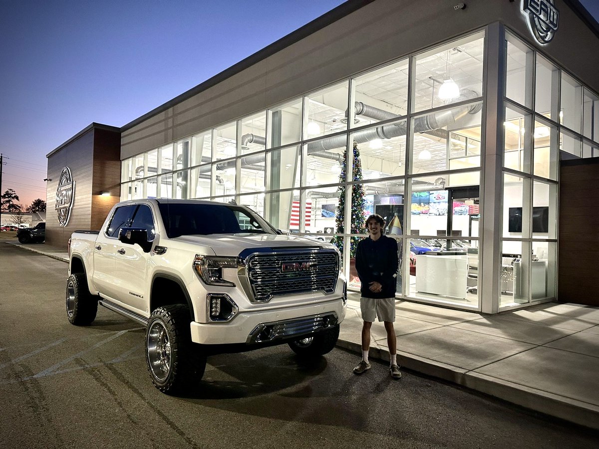 EAWCARS's tweet photo. Sold! Congratulations and thank you for your business. #eawcars #sold #exclusiveautowholesale https://t.co/KFv7olxAL9