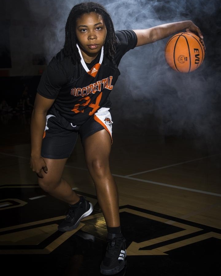 Toni-Yvette Thompson @ToniYThompson scored 41 points and grabbed 9 rebounds. Oxy beats Bethesda 96-73. Congrats! Toni-Yvette is the current leading scorer in the state of California for women's collegiate basketball.