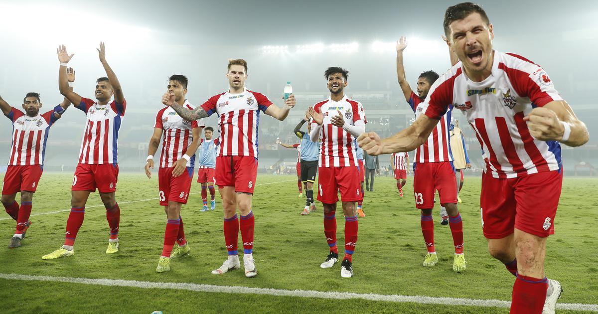 TheATKDugout's tweet photo. ATK was trolled for it's lack of fanbase and it's fans were cited as the amalgamation of MB &amp; EB fans supporting a new club.

True to some extent, but ATK did develop a fanbase. Fans that were young, and who would eventually create the legacy of a club.

(1/5) https://t.co/Pmc3gzGojm