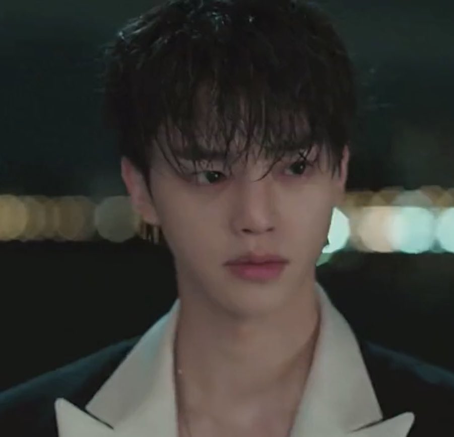ผมเปียกต้องหล่อขนาดนี้มั้ย เลิกหล่อกี่โมง