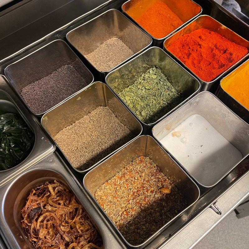 MattancherryC's tweet photo. We use a colourful and varied blend of spices for the range of dishes we’ve got available on our menu. 🎨 🌶️

#restaurant #Indian #food #curry #takeaway #cardiff #deliveroo https://t.co/m0oQcpye3K