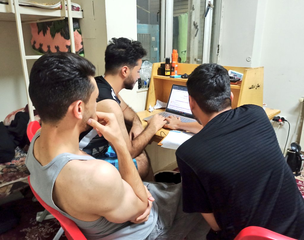 مومینگ tweet media