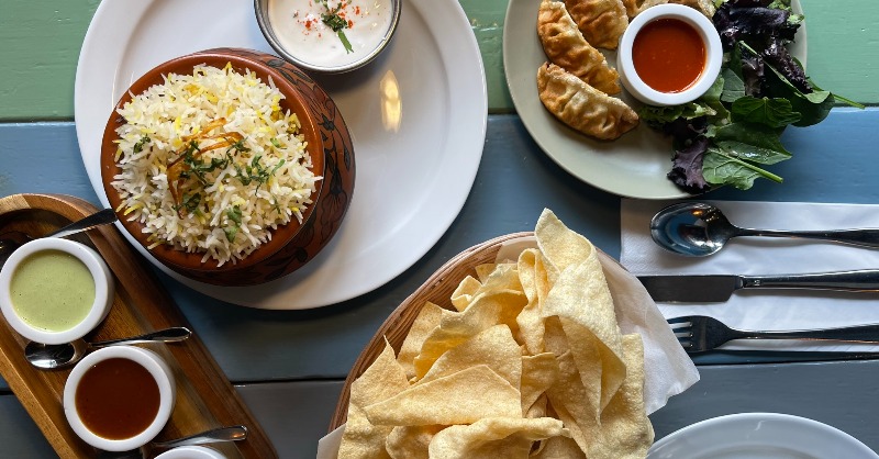 MattancherryC's tweet photo. Mattancherry will be on hand over the #Christmas holidays in case you get bored of all those turkey dinners! 😁 🦃

#restaurant #Indian #food #curry #takeaway #cardiff #deliveroo https://t.co/mN8jbjHRqO