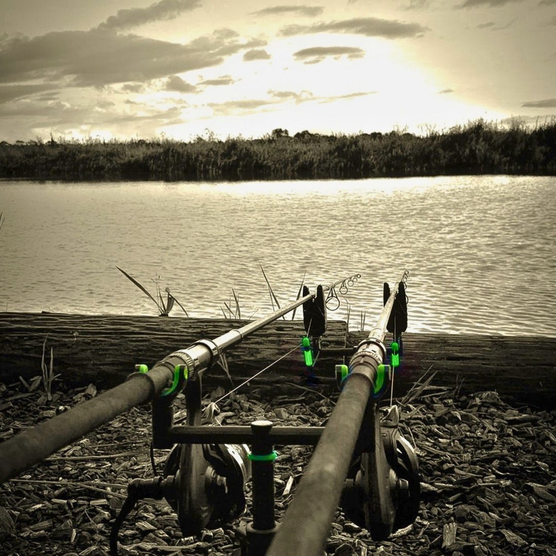 stephen77100930's tweet photo. RC Carp Fishing Tackle started with a simple yet innovative product - our Rod Clips. Designed to securely store your rods during transport without a mark or scratch, they're a testament to our commitment to quality and innovation!

#RCCarpTackle #CarpFishing #Carp #CarpAngler https://t.co/jVoIfIqIOE