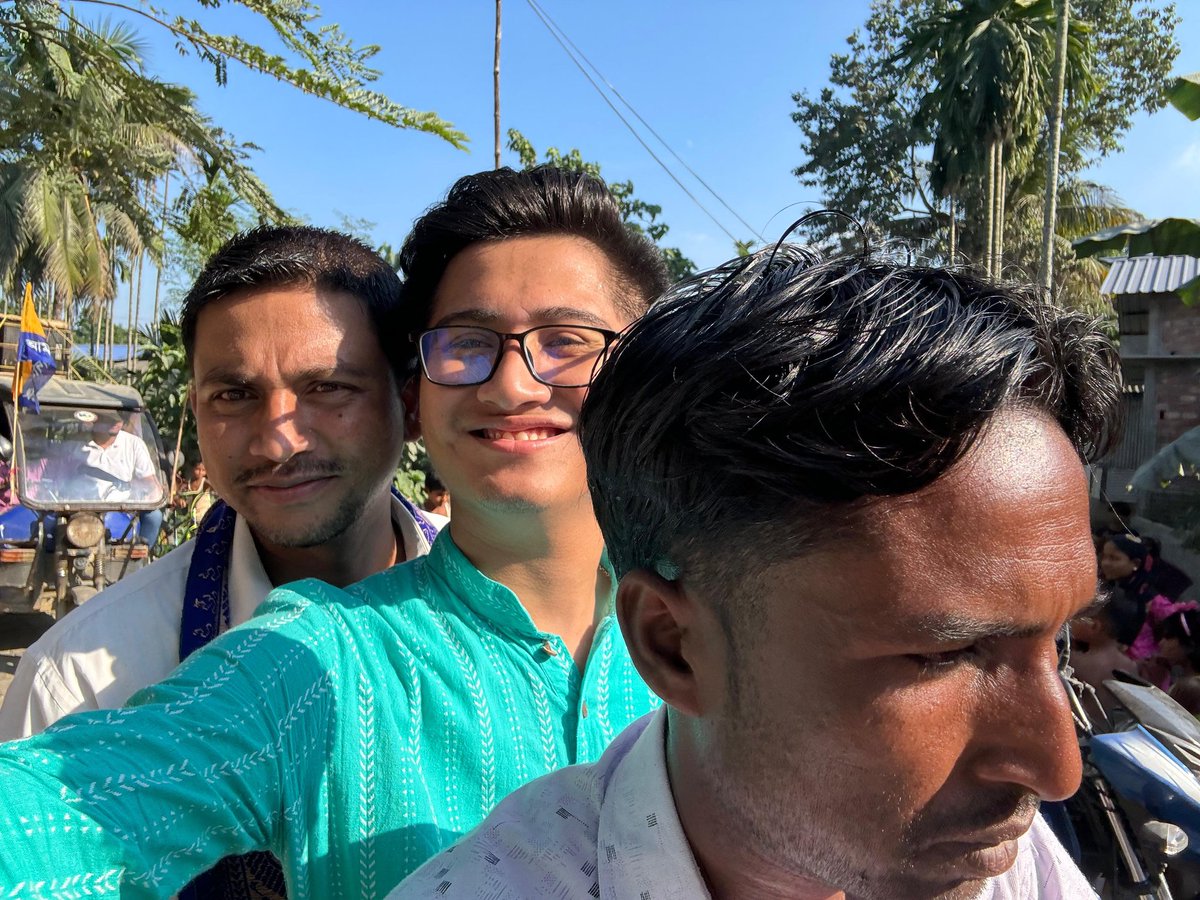 CYSS4Assam's tweet photo. @cyssnational is actively participating in each and every events organised by @AAP4Assam with full enthusiasm. Few clips from Dumuria and Miraza #AAPAsaamGaonYatra . 
@AamAadmiParty @ArvindKejriwal @Anuragendra @DibyajyotiKuli @AapKaGopalRai @BabulAliCYSS @beingAAPian https://t.co/riS5Nw5byf