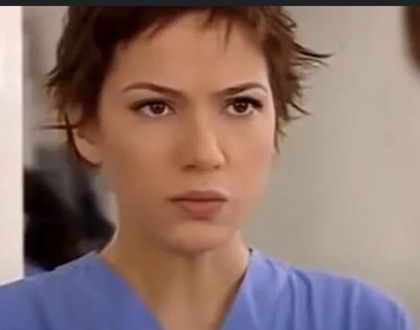 sus sesin duyulmasın içinden ağla(bu hesabın sahibi şu anda akademik inişler ve çıkamayışlar yaşıyor çok da şey etmeyin)