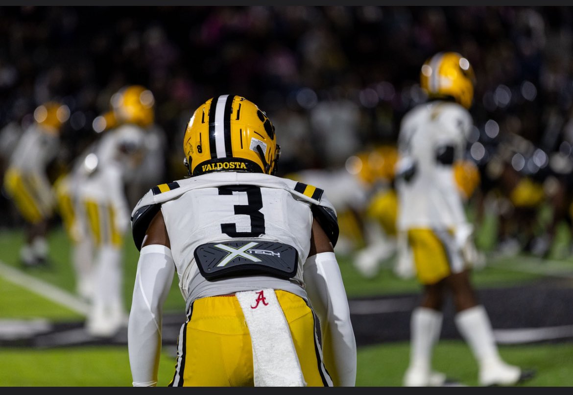 JalonCopeland's tweet photo. https://t.co/MsZKF0BF4D

- Year 2 in the books 🙌🏾⭐️ @VHS_FBrecruits @shelton_felton @Trapp_SETA229 @DeAndreFarris22 https://t.co/G6OCFTUhPk
