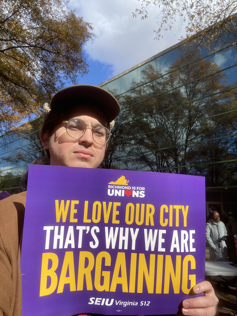 At city hall with my fellow city workers because we need <a href="/CityRichmondVA/">City of Richmond, VA</a> to start bargaining with us in good faith #FairContractNow