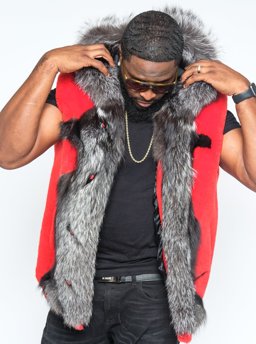 Ggatorfashion's tweet image. When you step out in a JAKEWOOD coat you don't have to say anything. It will speak for it self.

Get yours today.

#customcoats #customjackets #sheepskin #multicolor #style #grace #smooth #fashionup #trend #coats #men #women #runway #nyc #nj #pa #dc #va #nc #sc #ga #dt #ohio