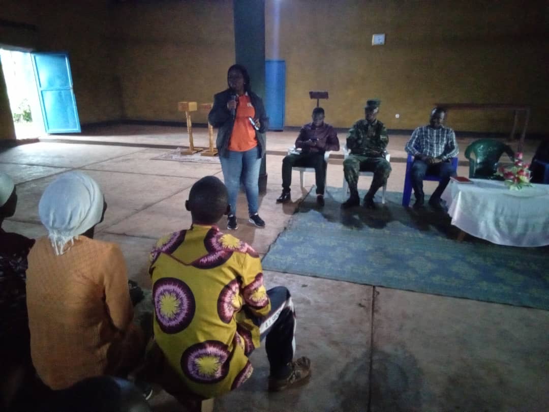 muzingira's tweet photo. Umuyobozi w'Akarere ka Ngoma Mme Niyonagira Nathalie yifatanyije n'abaturage b'akagari ka MUZINGIRA mu nteko, mu butumwa bwe, yagarutse ku mutekano, isuku, HSi, MUSA na Ejoheza, yakiriye n'ibibazo by'abaturage aranabikemura, Abaturage bashimye imiyoborere myiza Yegera abaturage https://t.co/2yoOYWmdtF