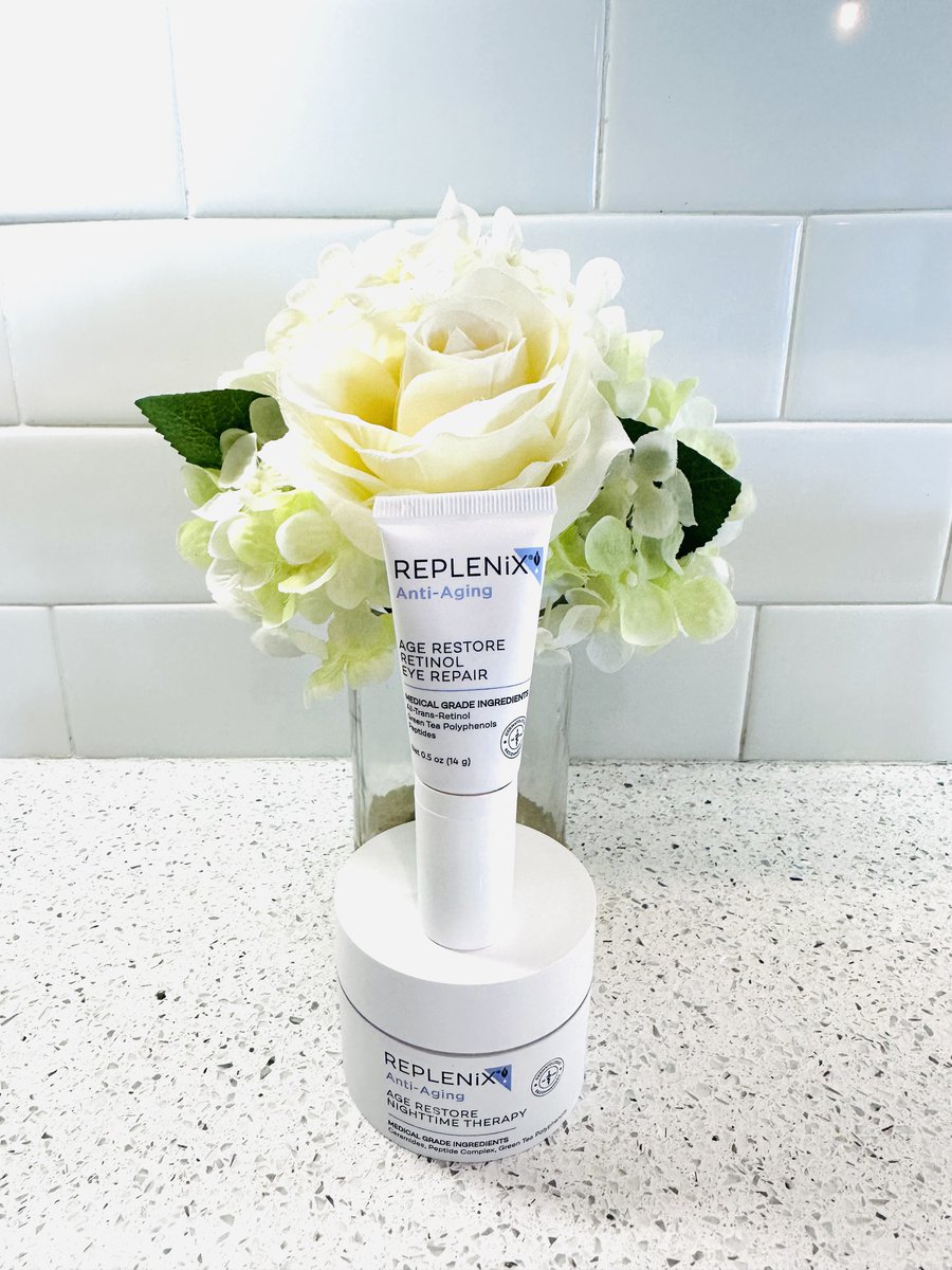 jsismee's tweet photo. ✨ Get your glow on this holiday season! 🎄 Dive into my latest blog post where I review the #Replenix Age Restore Nighttime Therapy and Eye Repair. Perfect for that festive sparkle! 🌟👁️ 

Check it out here: https://t.co/qRxkLrHkmv

 #SkincareLovers #HolidayBeauty #BeautyReview https://t.co/F1HSr3jaAy