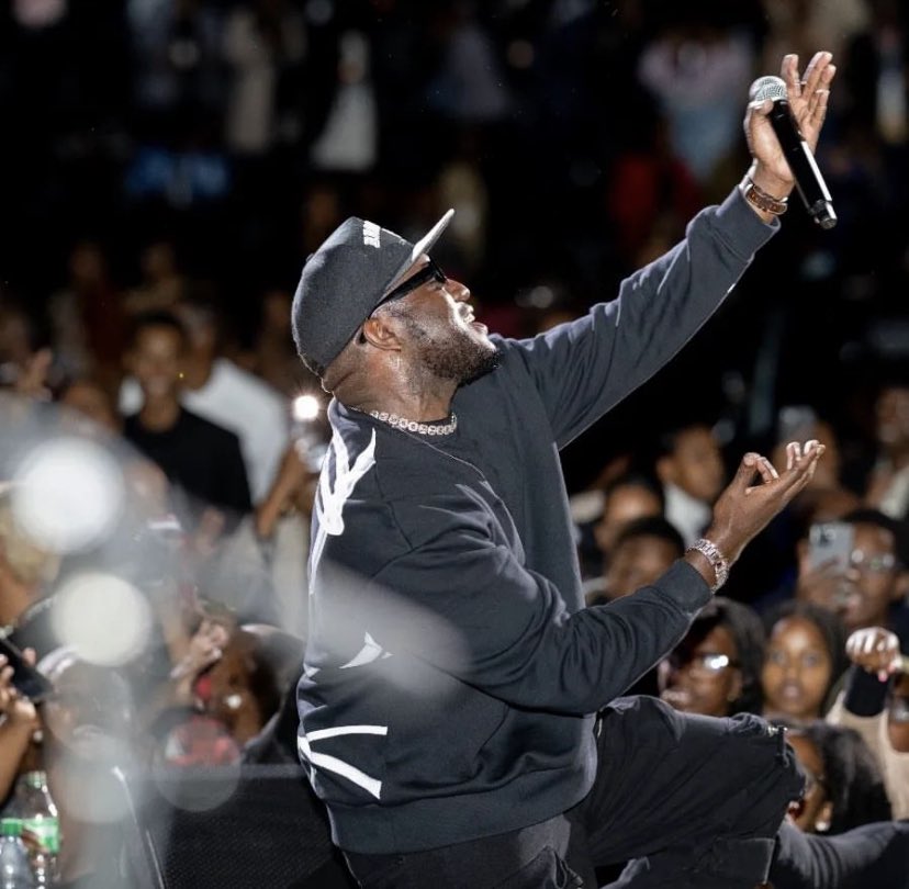 Thank you <a href="/TheBen250/">THE BEN</a> for an amazing show and support at the <a href="/CanadaIryd/">IRYDCanada</a> event in #ottawa 
I will hold your word tightly about your interest of partnership and collaboration to support <a href="/shelterthem/">Shelter Them</a> #rwanda It was nice to hangout after the event. You are awesome @TwinJocelyne