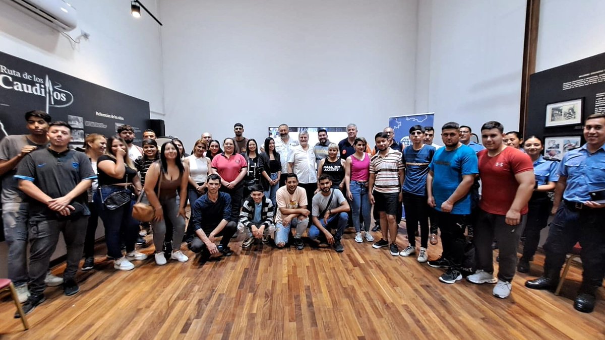 Cascos Blancos 🇦🇷 tweet media