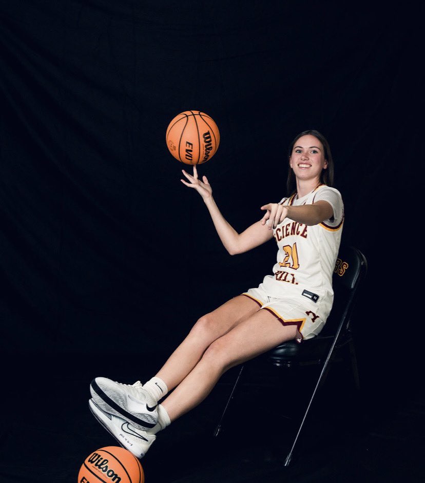 tristpridebball's tweet photo. Great early season stand out performances by @KayleeOler The 5’9 guard from Science Hill high school is putting up some good stat lines early in the season. #KO21 #juniorseason
14 points 3 Asst and 4 steals vs Volunteer
13 points, 2 Rbd, 7 Ast, 5 STL vs Lenoir City https://t.co/SdhmEzs9wH