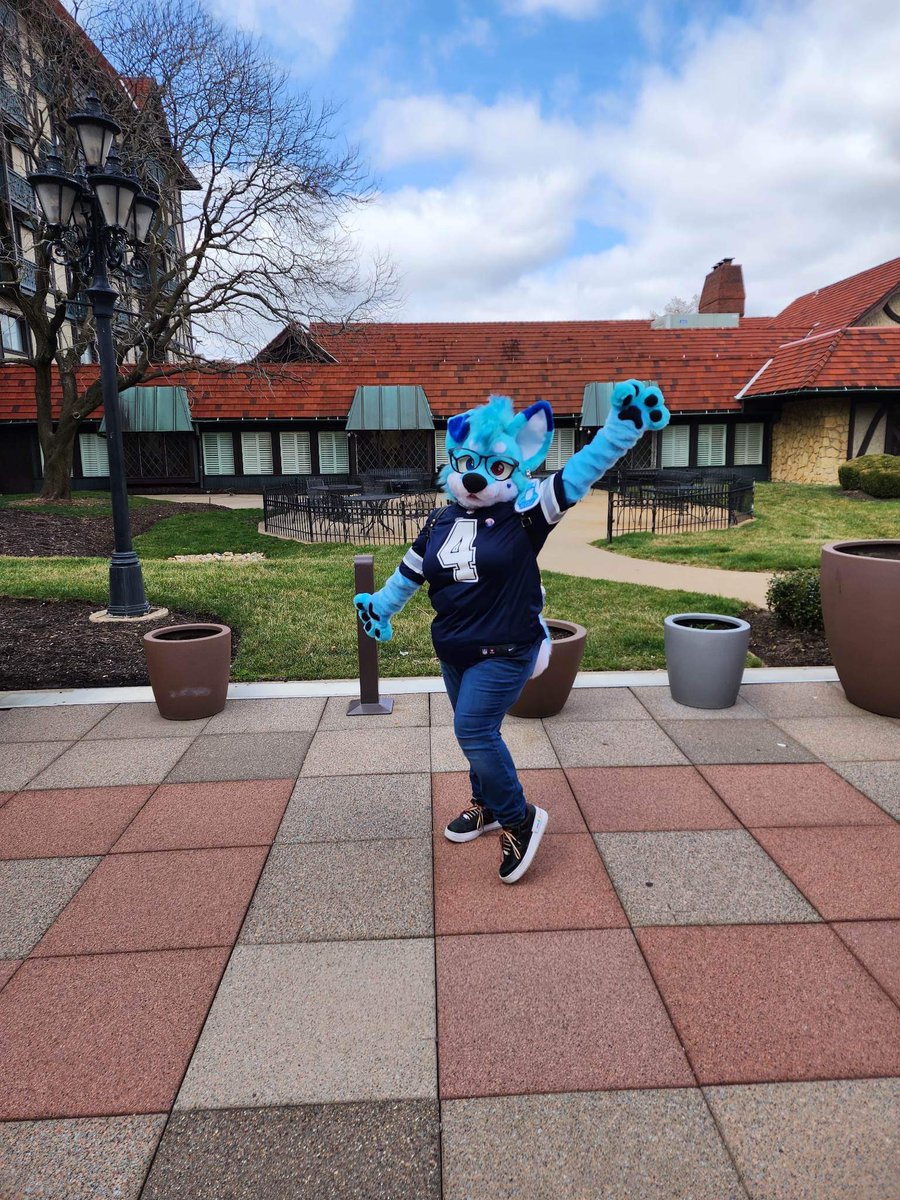 Rox Puppo 🩵 🔜 FWA, NSH, MP tweet media