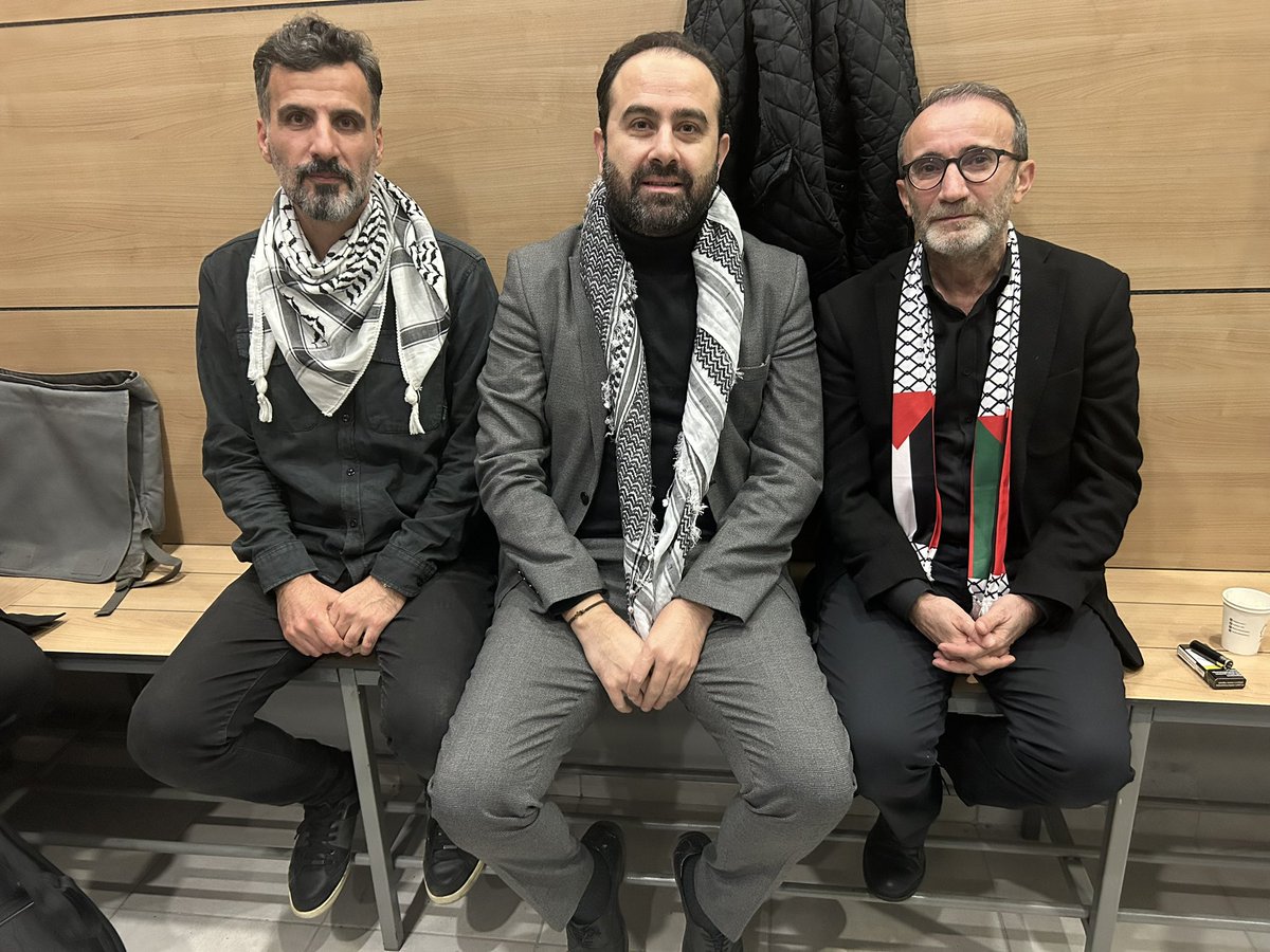 Gazze için, Kudüs için…. Uyuyan bir ümmeti uyandırmak için… Birgün mutlaka…! <a href="/omerkaraoglufan/">Ömer Karaoğlu Fan</a> <a href="/omer_karaoglu/">Ömer Karaoğlu</a> <a href="/AslanAliMehmet/">Mehmet Ali Aslan</a>