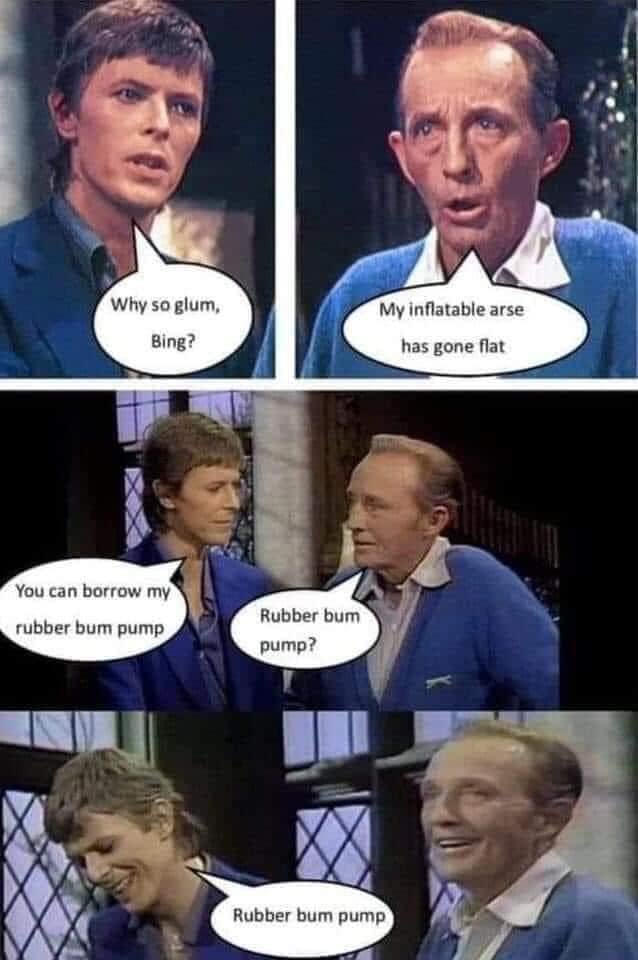 Hahaha... still funny. 😆🍑🥁🎄 
#DavidBowie #BingCrosby #LittleDrummerBoy #Bum #Christmas