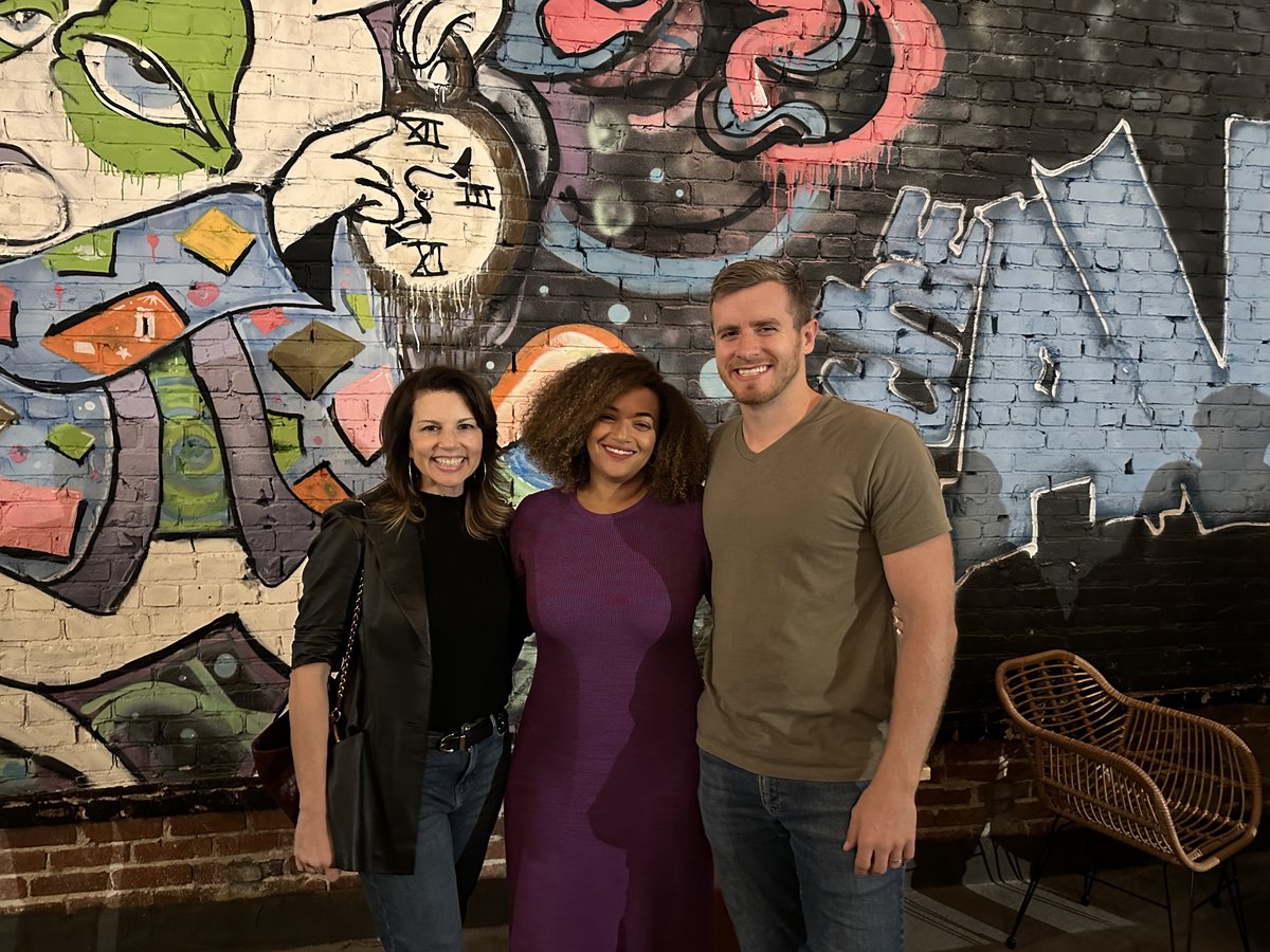 What’s the fastest way to kill engagement?

Community Guidelines.

This got quite the reaction from the live taping of the Billion Dollar Podcast I did with <a href="/nathanbarry/">Nathan Barry</a>  and <a href="/RachRodgersEsq/">Rachel Rodgers</a> in LA on November 9th.

But it also got more than a few head nods and notes written.