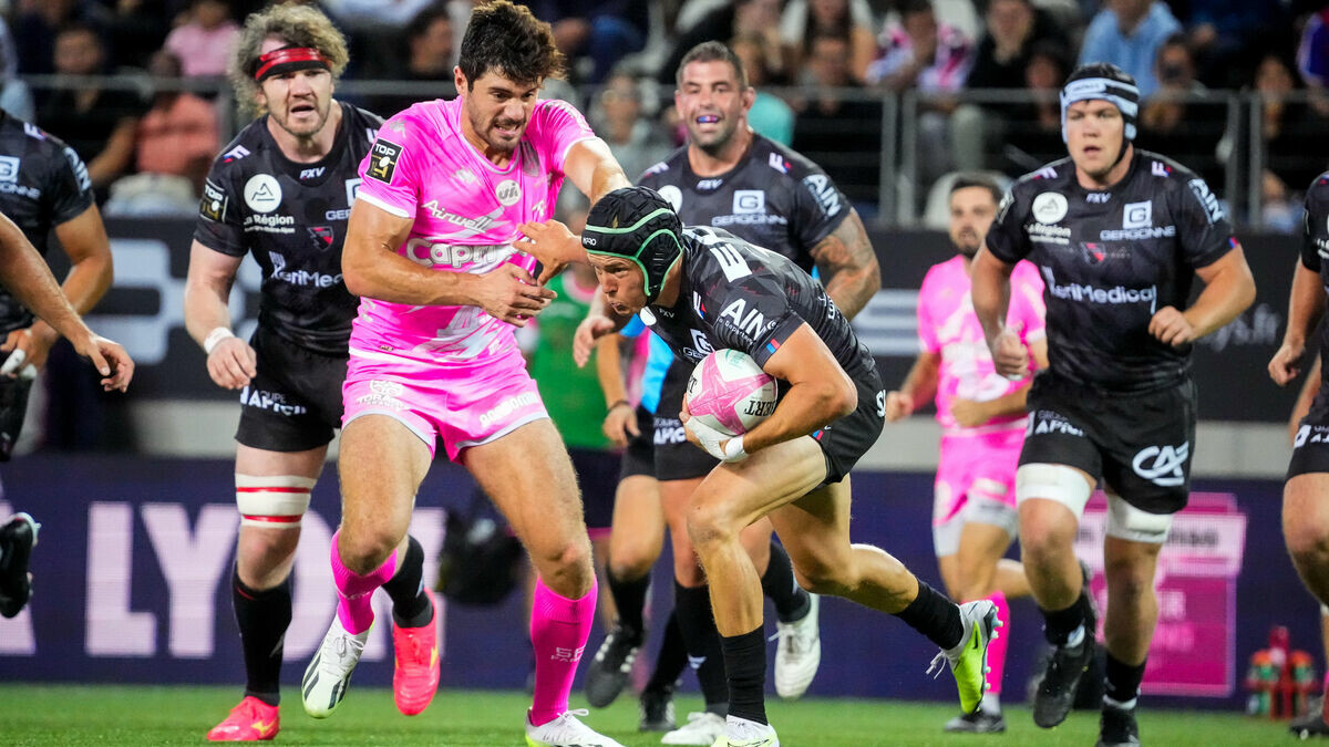 leparisiensport's tweet photo. Rugby : victime d’une commotion en août, Tony Ensor, l’arrière néo-zélandais d’Oyonnax, arrête sa carrière
➡️ https://t.co/XBCpR7oo0V https://t.co/ht2N9bdkDS