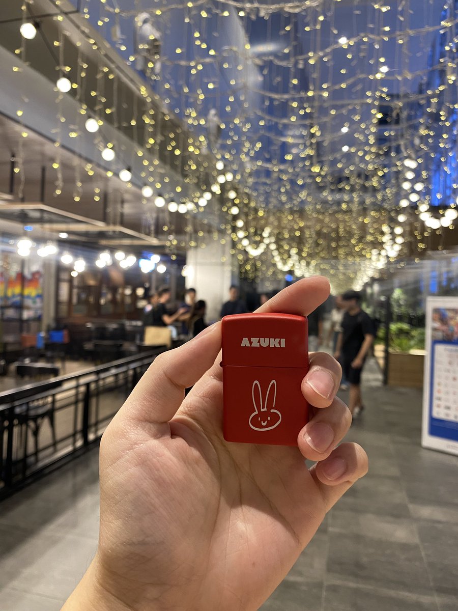 kangunx's tweet photo. Today’s meetup by @AzukiThailand @Azuki_852Garden was fire. Especially with this damn cool lighter @kinnnnnnn_____ 😮‍💨🔥

Until next time!

#FollowTheRabbit https://t.co/LsKV6ERbRY