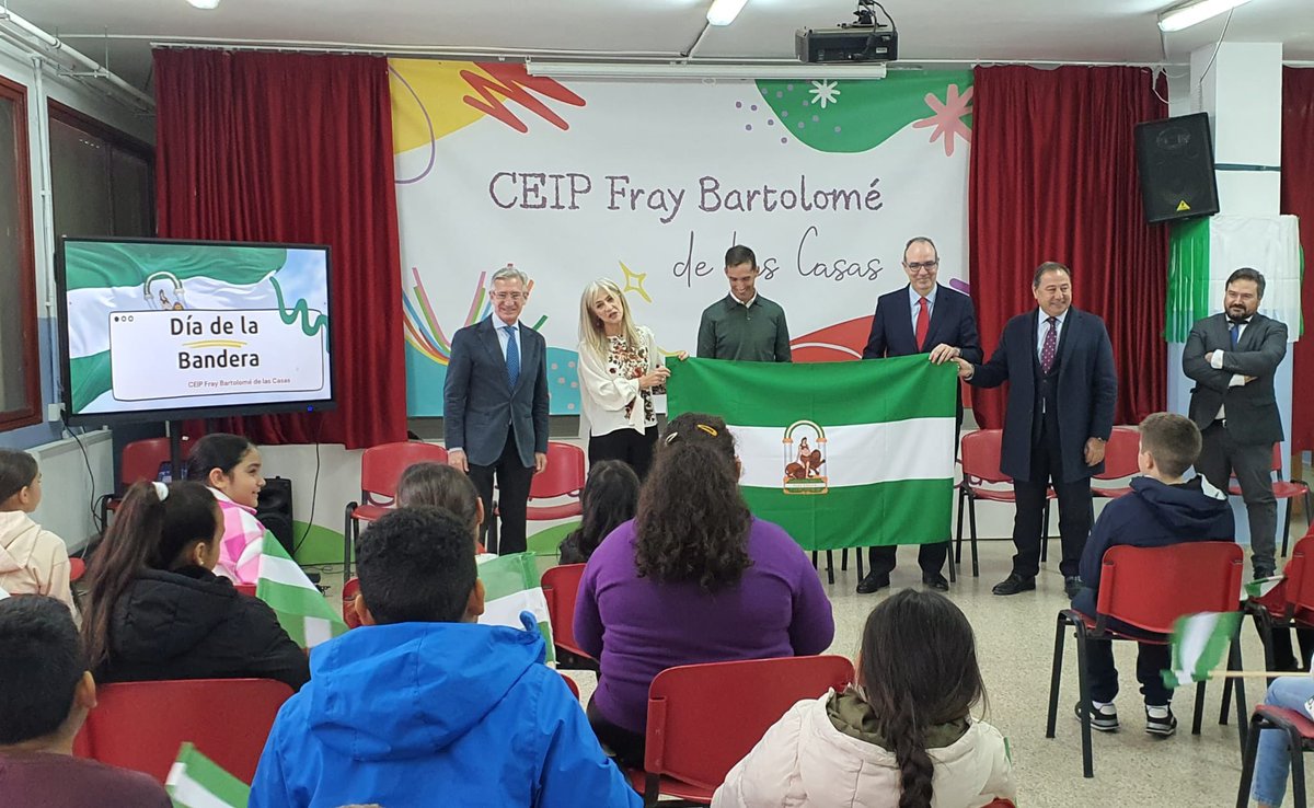 🎉 Día de la Bandera de Andalucía 🟩⬜️🟩en el CEIP Fray Bartolomé de las Casas🏢, Poligono Sur de Sevilla, acompañando a la Consejera🎓 <a href="/Patricia_Pozo_/">Patricia del Pozo</a> , al Comisionado 🤝 y al Delegado del Gobierno🏛️. Actos entrañables. Enhorabuena👏👏. <a href="/EducaAnd/">Consejería Desarrollo Educativo y FP</a> <a href="/poligono_sur/">Comisionado Polígono Sur</a> <a href="/JuntaSevilla/">Junta Sevilla</a>