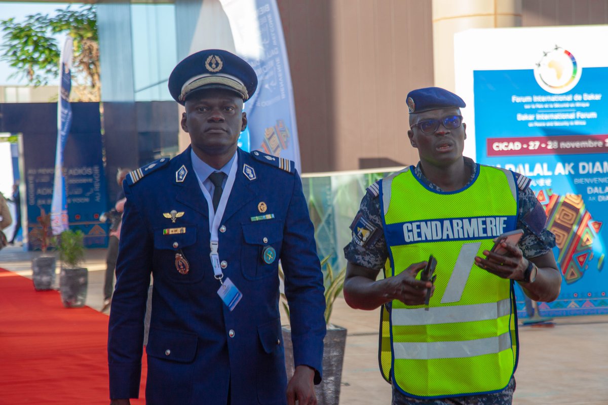 Forum International de Dakar tweet media